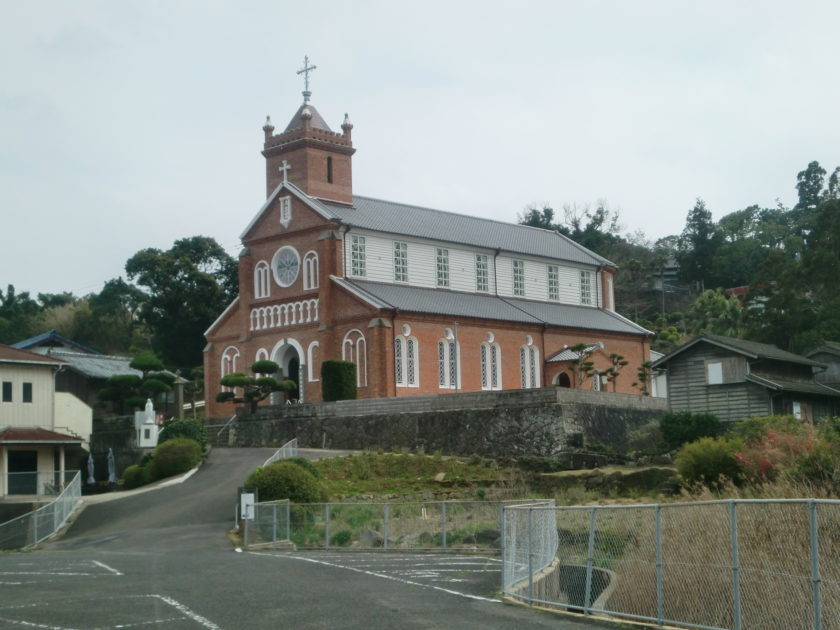 黒島教会資料館と黒島天主堂