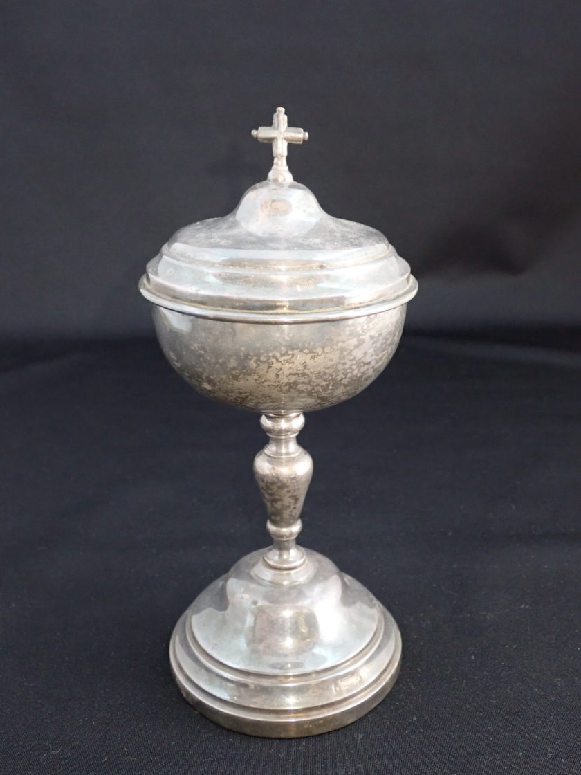 黒島教会資料館と黒島天主堂