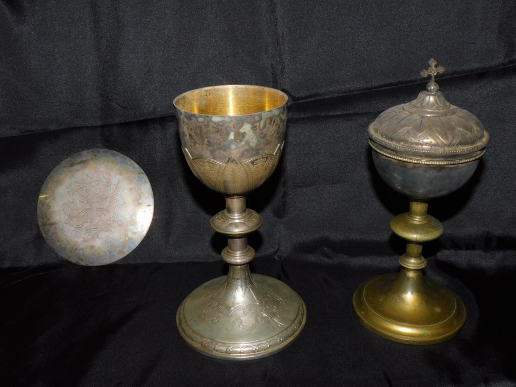 堂崎天主堂 土山湾作品 パテナ(聖皿)、カリス(葡萄酒杯)、チボリウム(聖体杯)